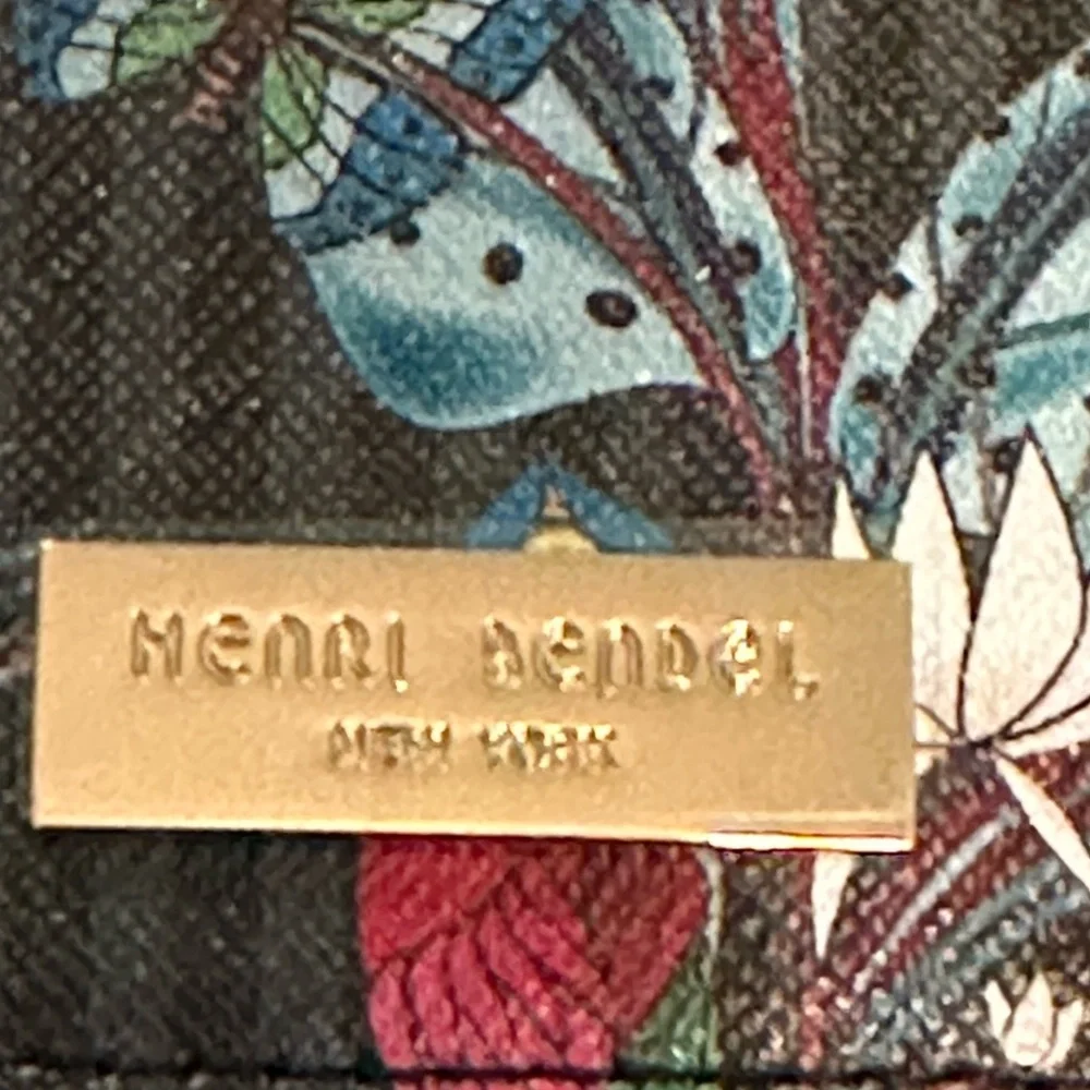 NWOT Henri Bendel Travel Jewelry Case in Hard to Find Design!